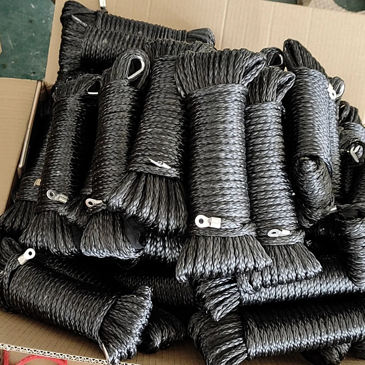 Hot Selling High Strength UHMWPE Colorful Winch Rope Fiber Braided Towing Rope for Off-Road Car Rescue Emergency Tool Kit