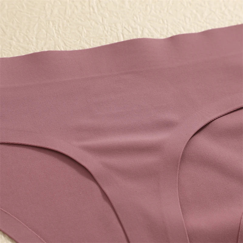 4PCS Ultra-thin Seamless Underwear Women's Invisible Panties Sexy Ice Silk Thongs Low Waist Breathable Bikini Stretchy Lingerie