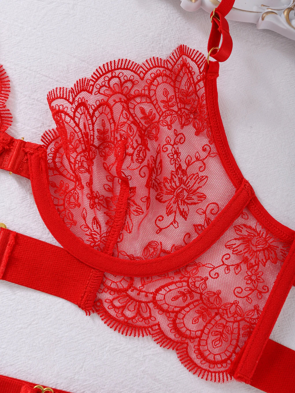2024 New Erotic Set See-Through Embroidered Sexy Eyelash Lace Body Shaping Lingerie Four-Piece Set Women Onlyfan