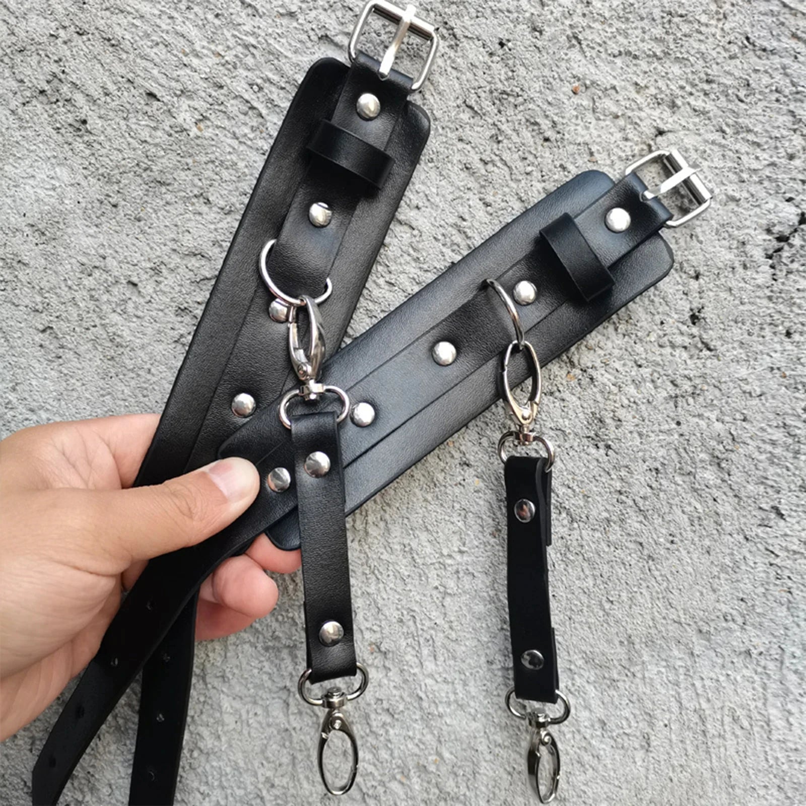Handcuffs Sex Toys Games For Couples Leather BDSM Kit Body Harness Cuffs Bondage Straps Erotic Adult Sex Toys for Party Sexy