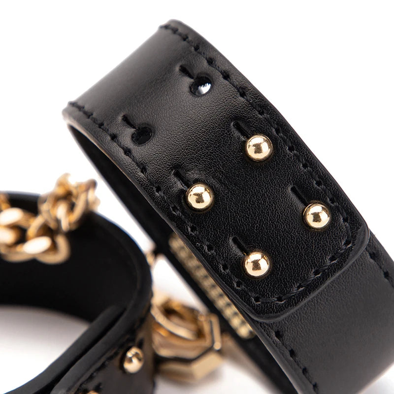 Erotic Bed Bondage Kits Slave Restraint Bondage Set Genuine leather Collar Mouth Gag Whips Handcuffs Adult Sex Toys For Couples