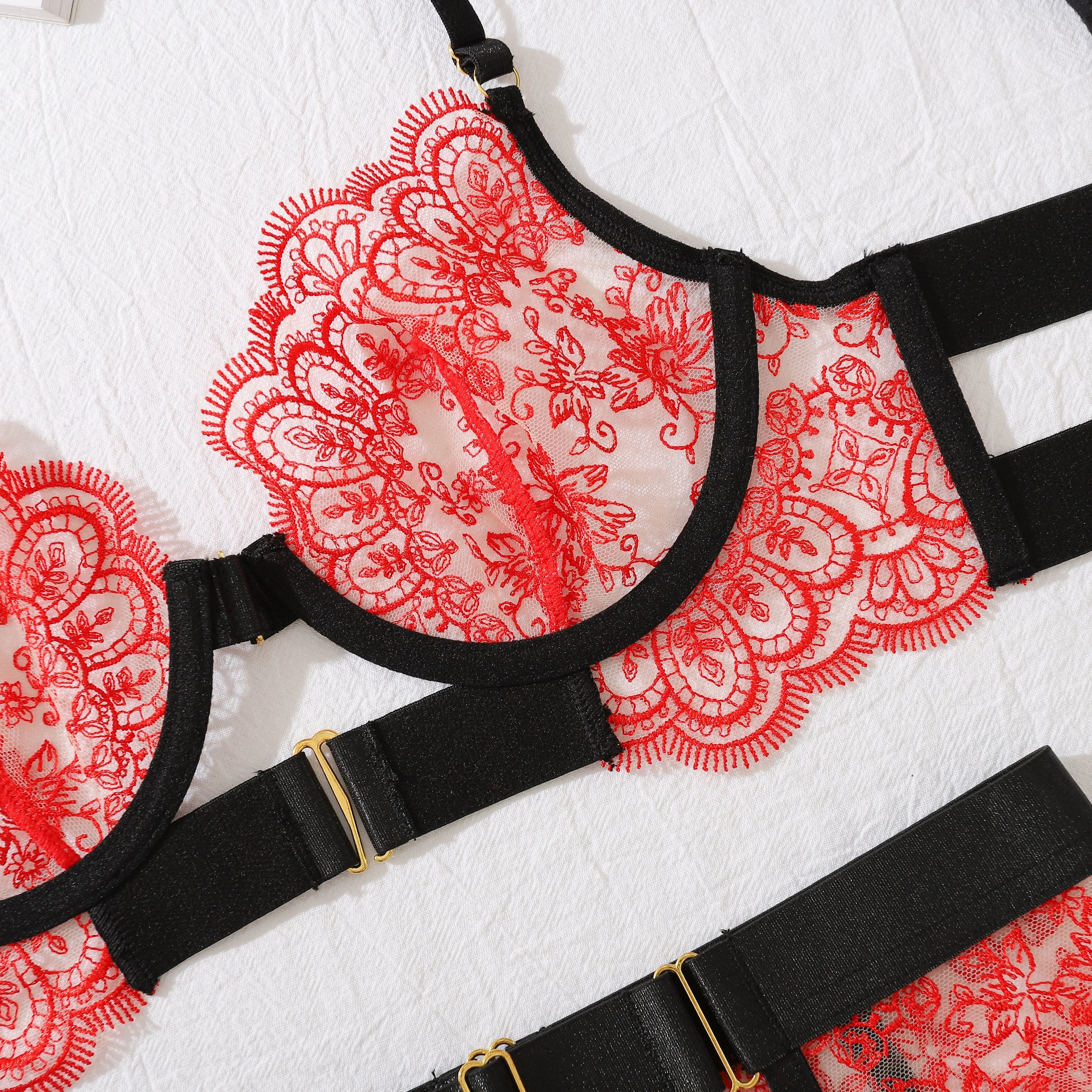 2024 New Erotic Set See-Through Embroidered Sexy Eyelash Lace Body Shaping Lingerie Four-Piece Set Women Onlyfan